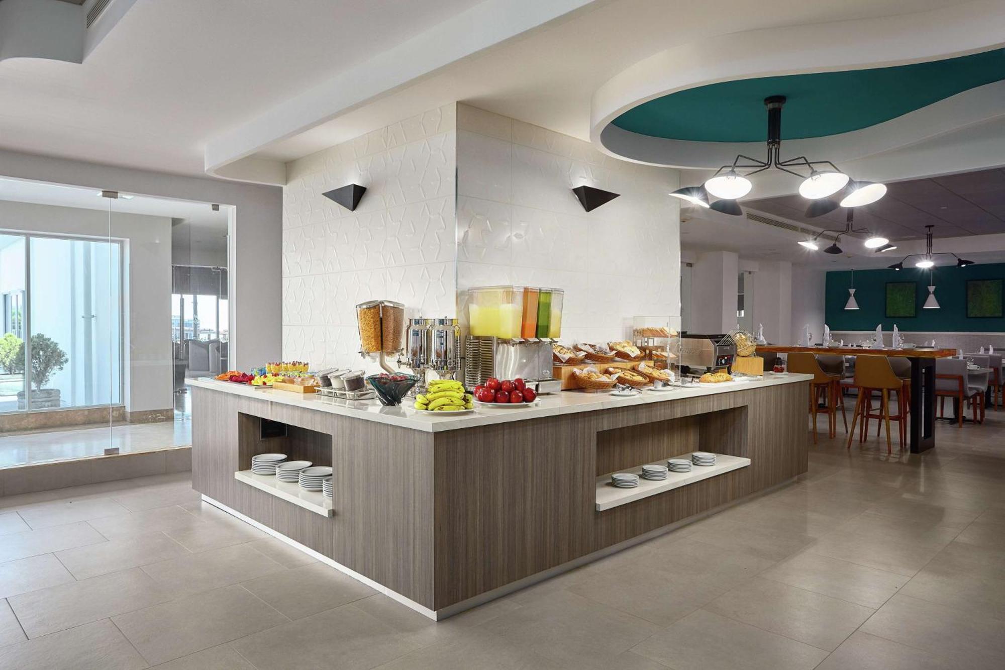 Hilton Doubletree By Hilton Managua Hotel Екстериор снимка