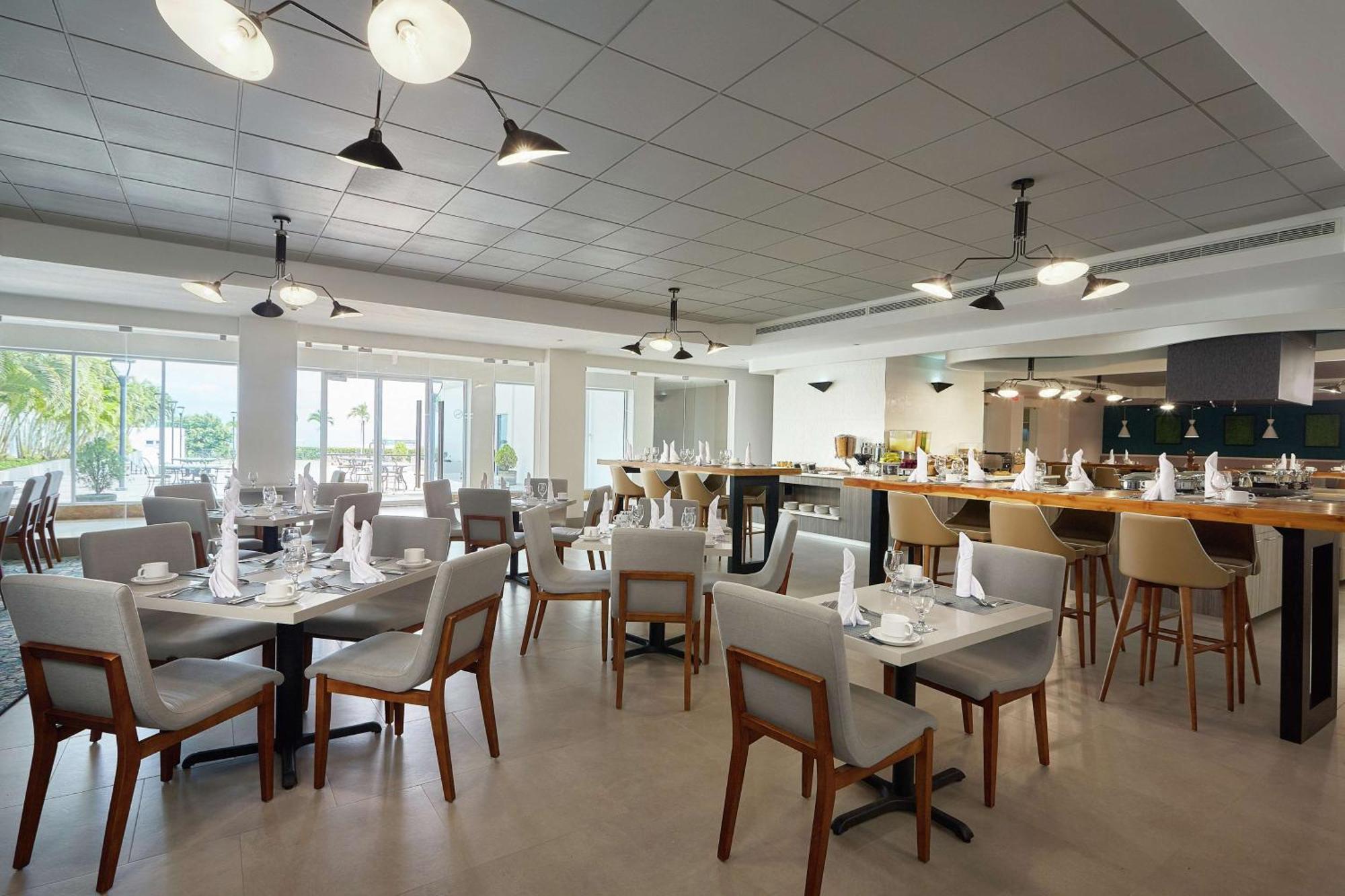 Hilton Doubletree By Hilton Managua Hotel Екстериор снимка