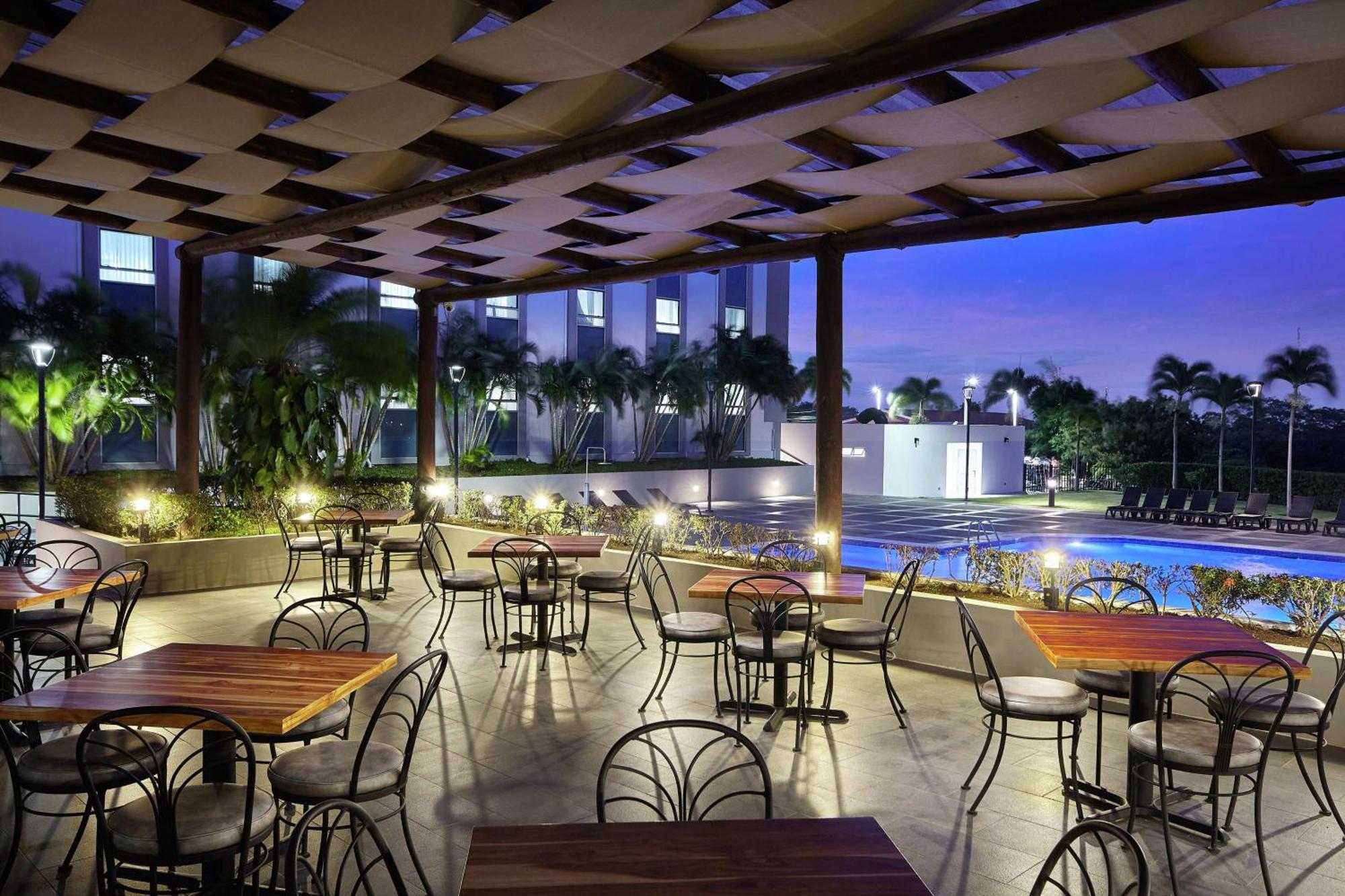 Hilton Doubletree By Hilton Managua Hotel Екстериор снимка
